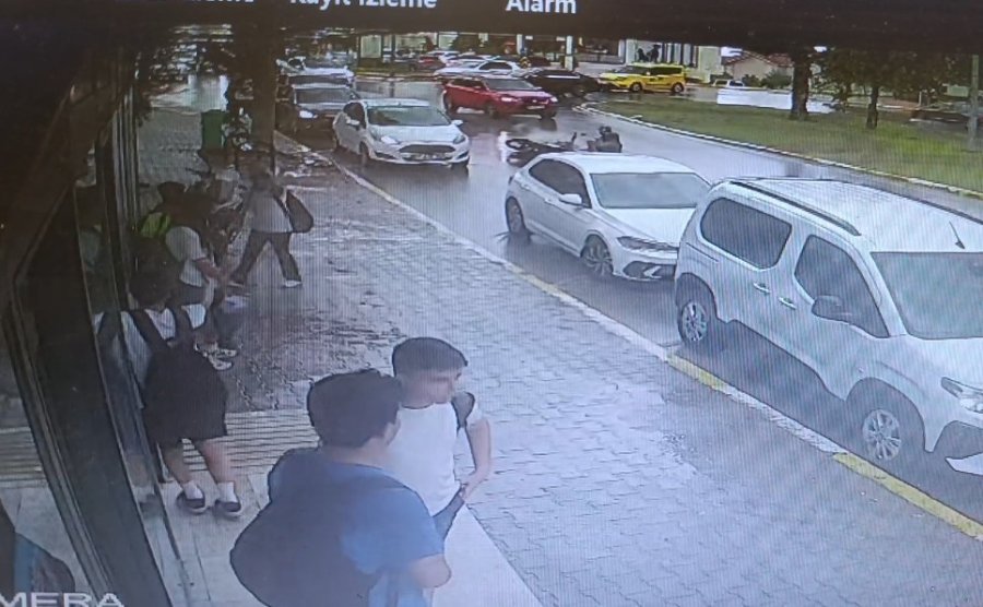 Antalya’da Kaza Yapan Motosiklet Sürücüsü 73 Promil Alkollü Çıktı, 24 Bin 976 Tl Ceza Kesildi