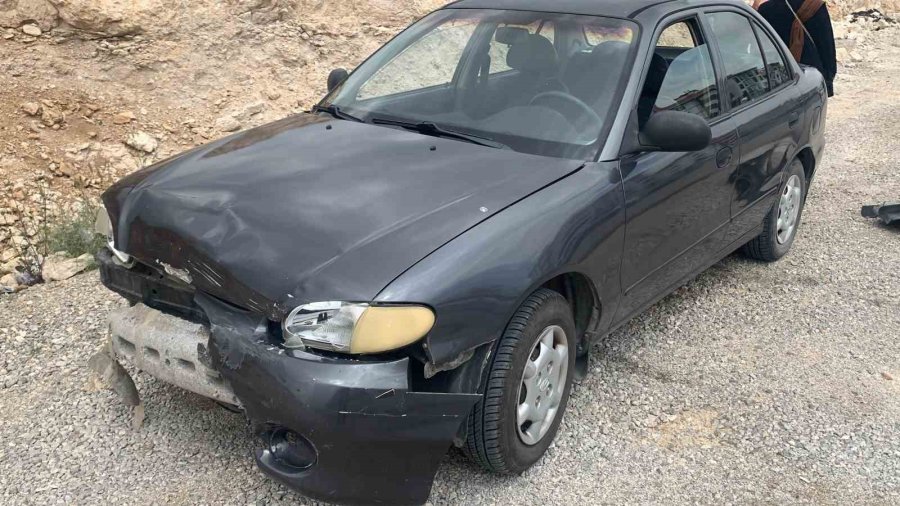 Karaman’da Otomobille Çarpışan Motosikletin Sürücüsü Yaralandı