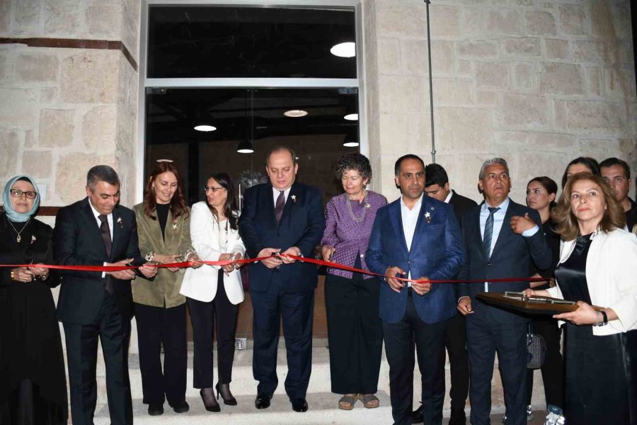 ’yörük Kadınının Sesiz Duygusal Mektubu Ala Çuval’ Eski Çırçır Fabrikasında Hayat Buldu