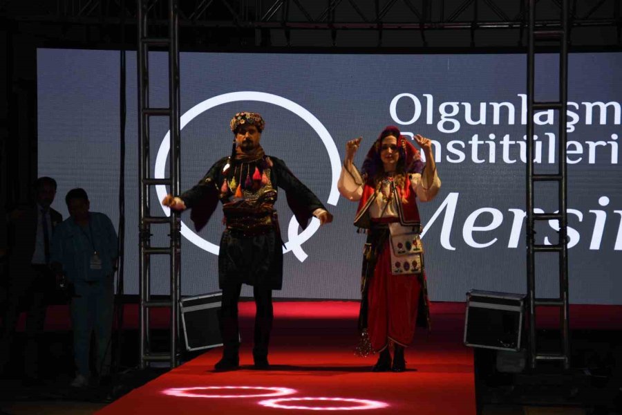 ’yörük Kadınının Sesiz Duygusal Mektubu Ala Çuval’ Eski Çırçır Fabrikasında Hayat Buldu