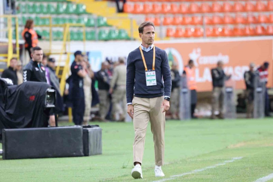 Trendyol Süper Lig: Alanyaspor: 1 - Sivasspor: 0 (ilk Yarı)