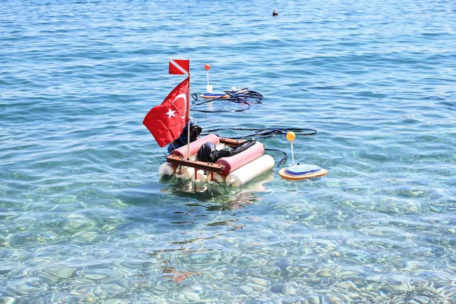 Kemer’de Deniz Dibi Ve Sahil Temizliği Etkinliği