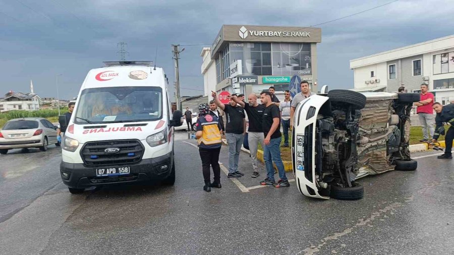 Kavşakta Çarpıştığı Otomobilin Devrilmesine Sebep Oldu, Sürücü 1.18 Promil Alkollü Çıktı