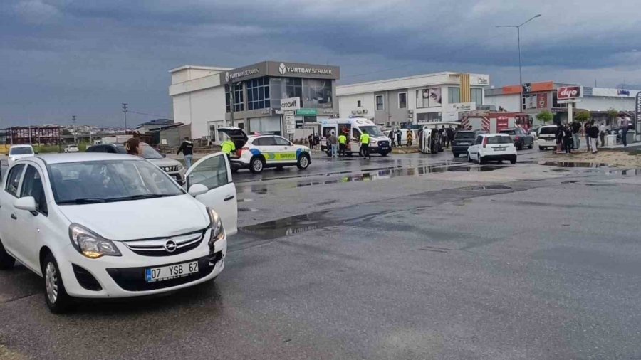 Kavşakta Çarpıştığı Otomobilin Devrilmesine Sebep Oldu, Sürücü 1.18 Promil Alkollü Çıktı