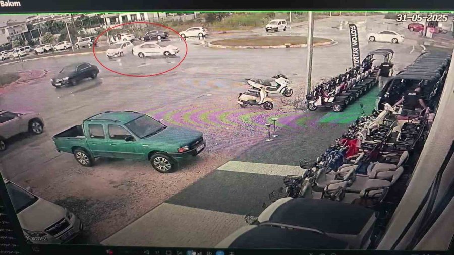 Kavşakta Çarpıştığı Otomobilin Devrilmesine Sebep Oldu, Sürücü 1.18 Promil Alkollü Çıktı