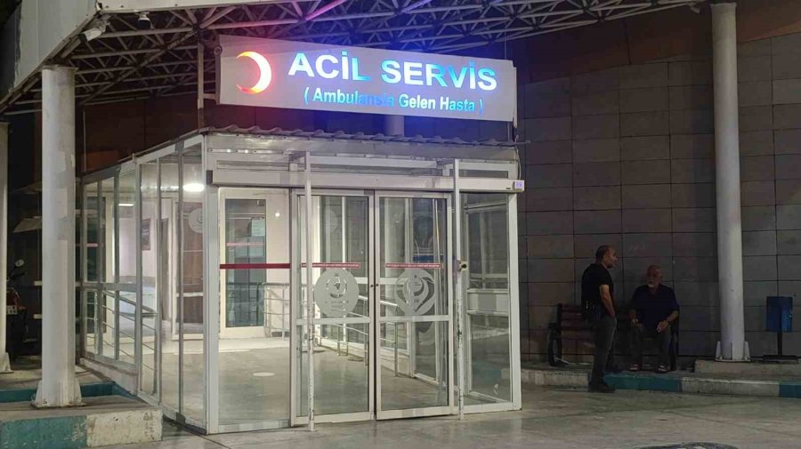 Mersin Valiliği: "6 Öğrenci Boğulma Tehlikesi Geçirdi, 2’si Kurtarılamadı"