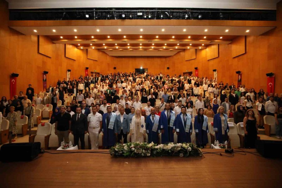 Akdeniz Üniversitesi Rektörü Prof. Dr. Özkan: "öğrencileri Siyasete Alet Etmeyin"