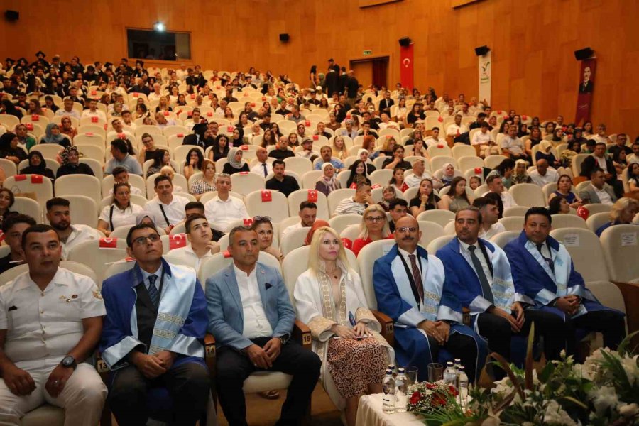 Akdeniz Üniversitesi Rektörü Prof. Dr. Özkan: "öğrencileri Siyasete Alet Etmeyin"