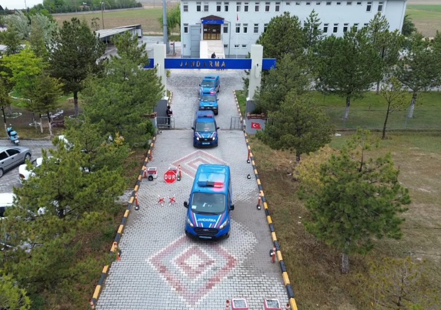 Aksaray’da Magandaların Evinden Cephanelik Çıktı