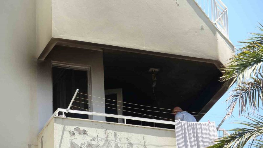 Balkonda Çıkan Yangın Korkuttu