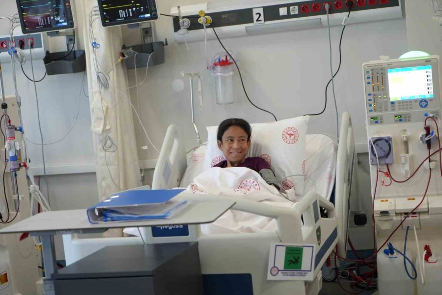 Antalya’da Diyaliz Merkezinde Notalarla Tedavi