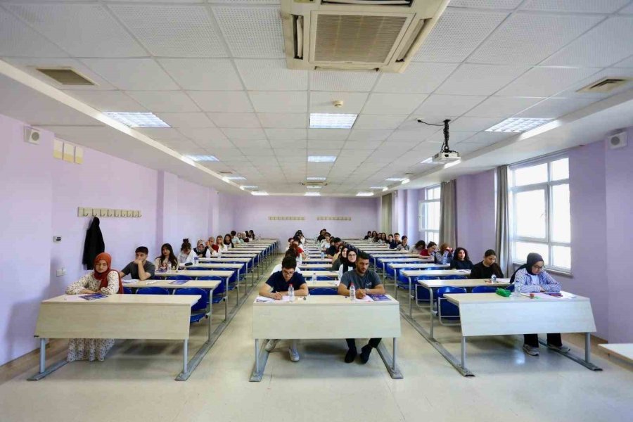 Kepez Belediyesi’nden Öğrencilere Gerçek Sınav Provası