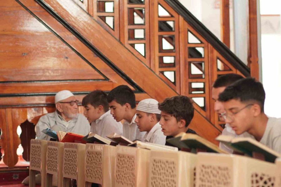 Anamur’da Hafızlık Tescil Programı Düzenlendi