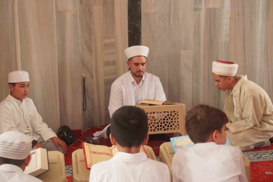 Anamur’da Hafızlık Tescil Programı Düzenlendi