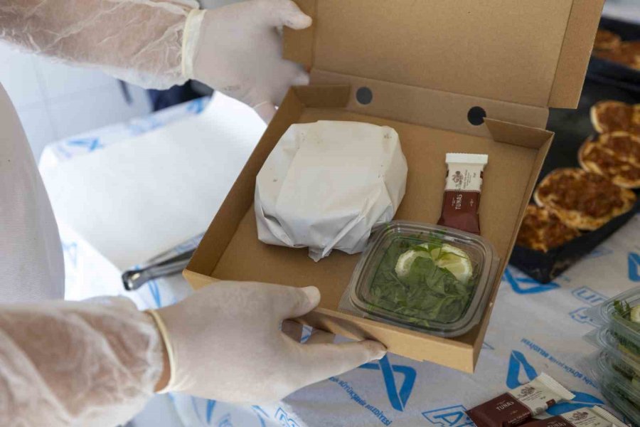 Mersin Büyükşehir Belediyesinden Vatandaşlara Cenaze Ve Taziye Hizmeti