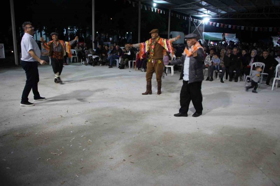 Motokros Yarışında Motosikletle Birinci, Diğer Yarışmada Eşekle Sonuncu Oldu