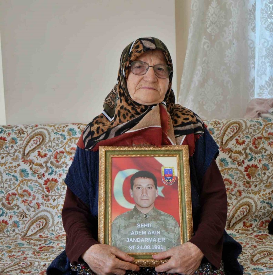 Bayram Öncesi Şehit Annesini Duygulandıran Hizmet