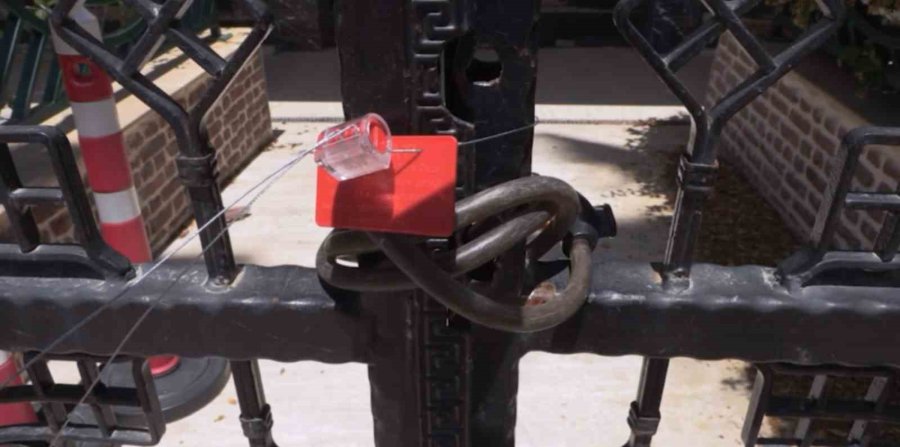 Antalya’da Yangın Güvenliği Sebebiyle Ruhsatları Askıya Alınan Tesislerden Biri Mühürlendi