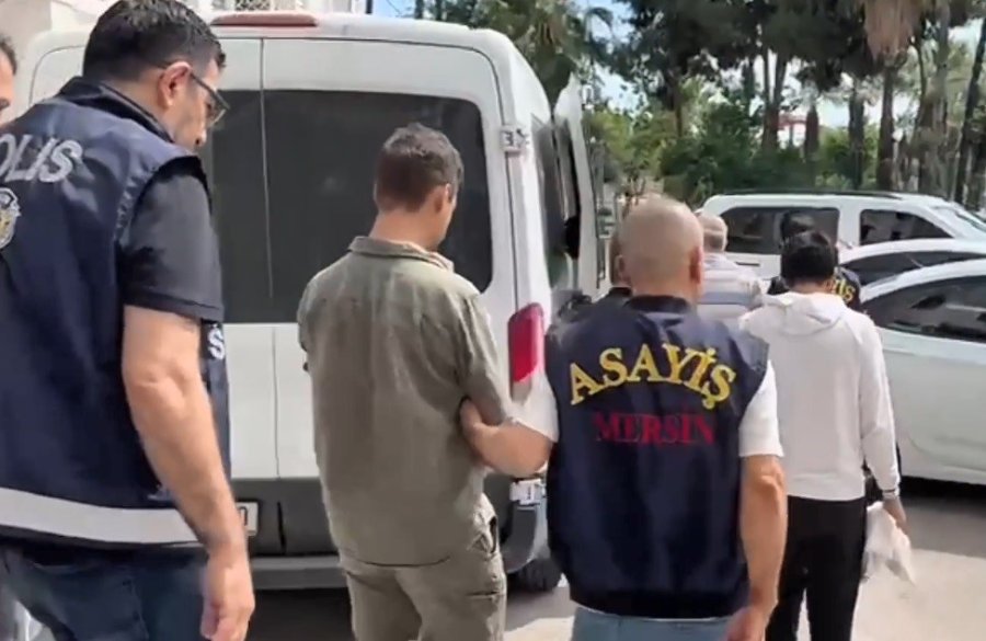 Mersin’de 54 Adrese Operasyon: 89 Aranan Şahıs Yakalandı