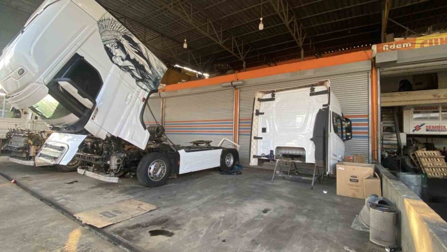 Kadın Kılığına Girip Kan Davalısını Öldürdü