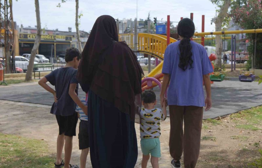 Mersin’de Bir Kadın, Çocuklarının Önünde Darbedildi