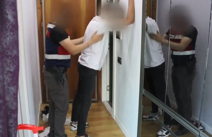 Mersin’de Tefecilik Yapan 3 Şüpheli Tutuklandı