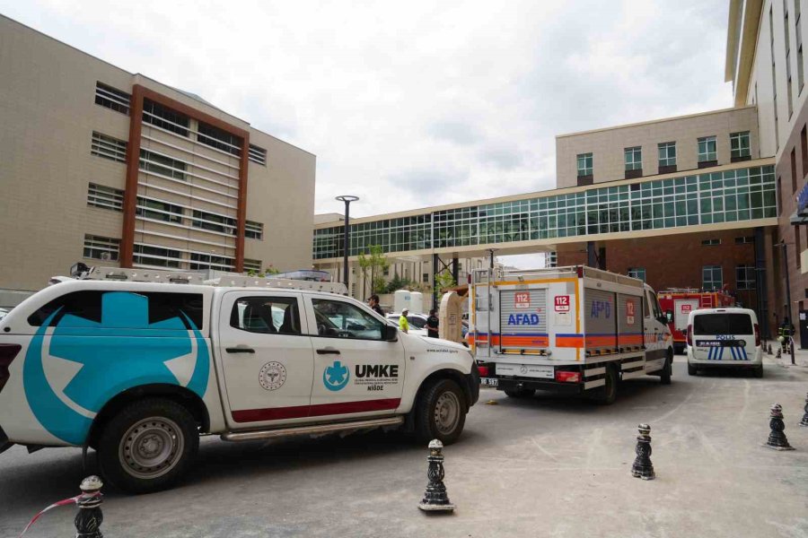 Niğde Eğitim Ve Araştırma Hastanesi’nde Gerçeğini Aratmayan Yangın Ve Kbrn Tatbikatı