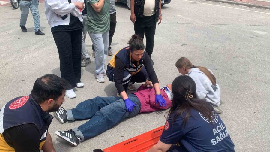 Karaman’da Kepçe İle Çarpışan Elektrikli Bisikletli Çocuk Yaralandı