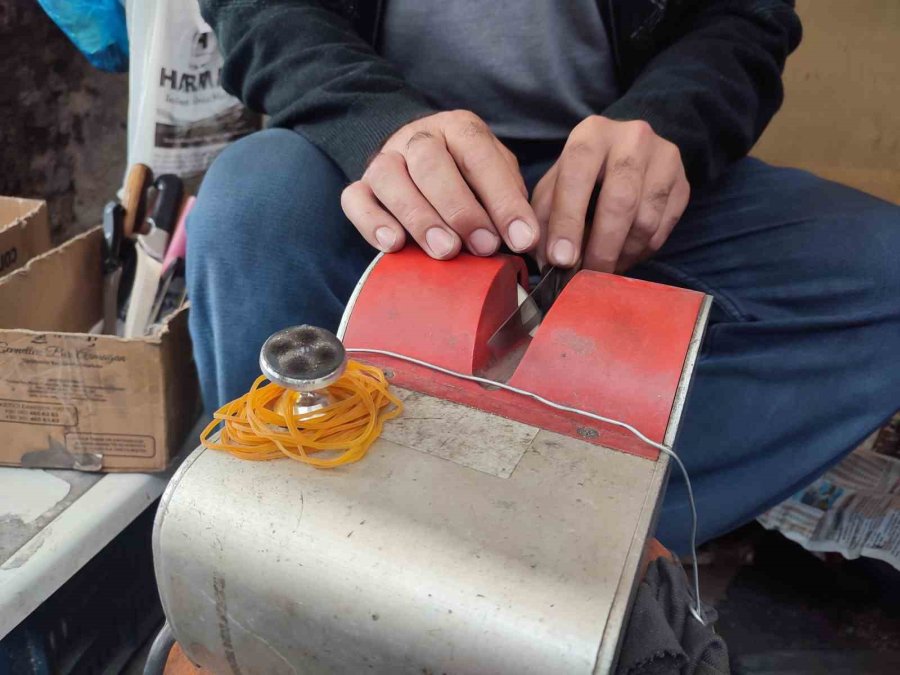 Bilenmeyen Bıçak Hem Kurbana Hem De Kesene Zarar Veriyor