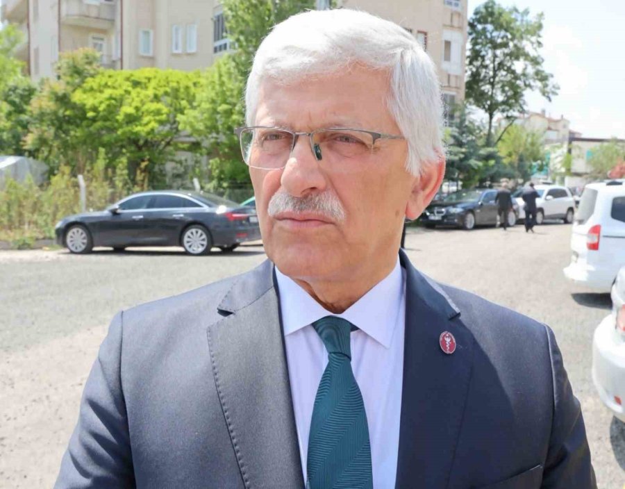 Yaklaşık 4 Milyon Sahipsiz Köpek Var, Alacak Barınak Yok