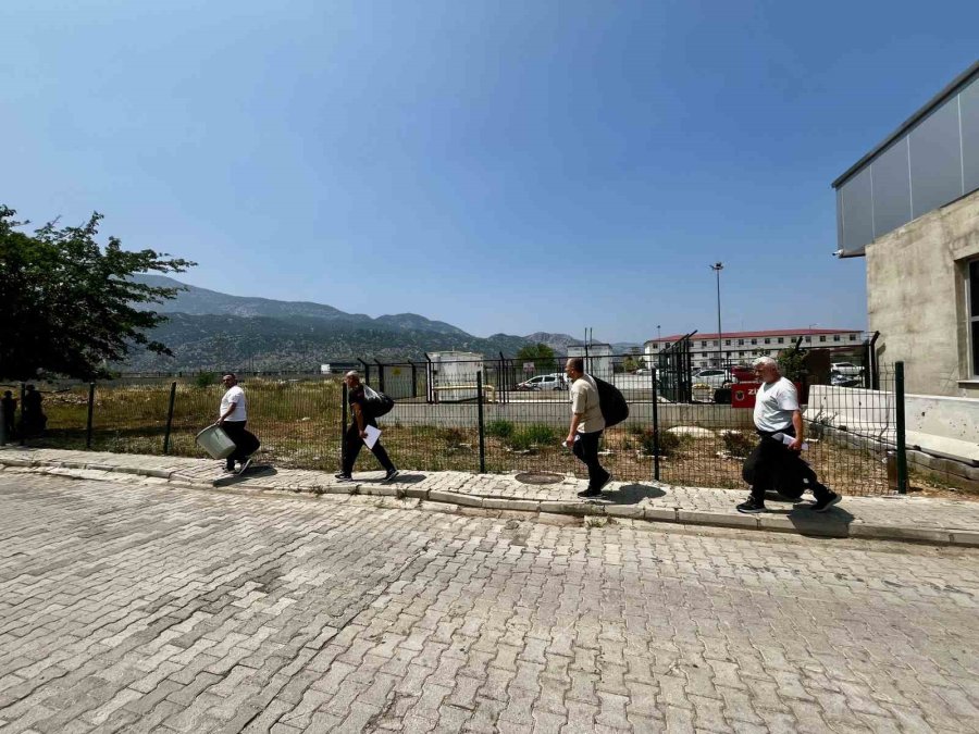 Antalya’da İnfaz Düzenlemesiyle Tahliyeler Başladı, Bayram Sevinci İkiye Katlandı