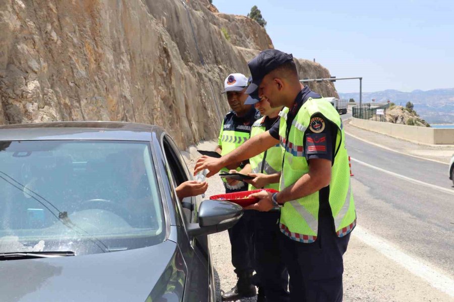 Karaman’da Jandarma Ekiplerinden Bayram Denetimi