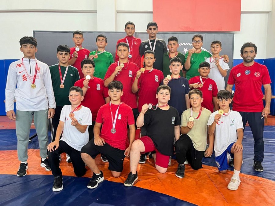 Manavgat Belediyesi Güreş Kulübü’nden, Antalya İl Seçmelerinde Büyük Başarı