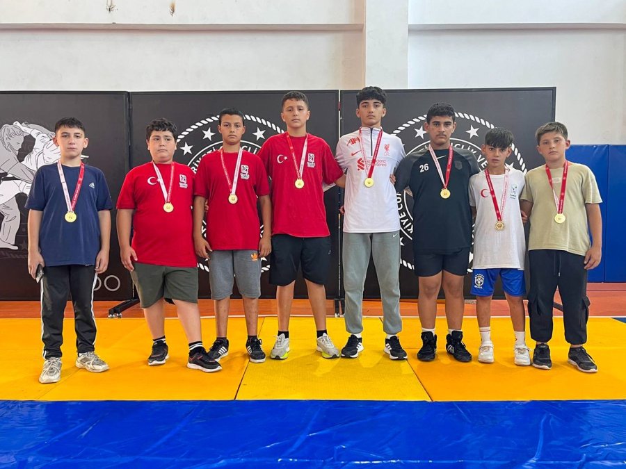 Manavgat Belediyesi Güreş Kulübü’nden, Antalya İl Seçmelerinde Büyük Başarı
