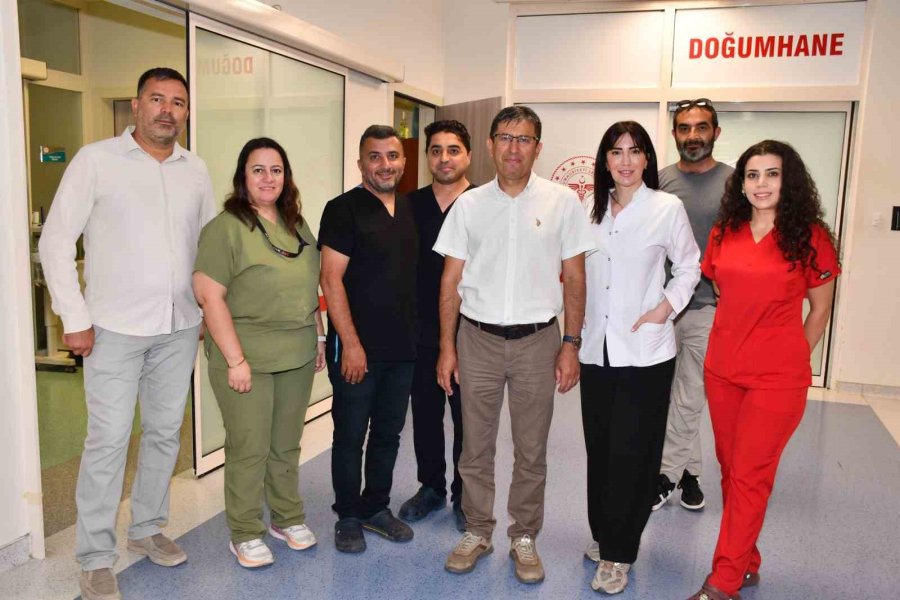 Alanya’da Bayramın İlk Gününde Görev Başındaki Sağlık Çalışanları Unutulmadı