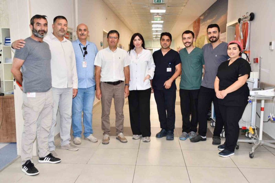 Alanya’da Bayramın İlk Gününde Görev Başındaki Sağlık Çalışanları Unutulmadı