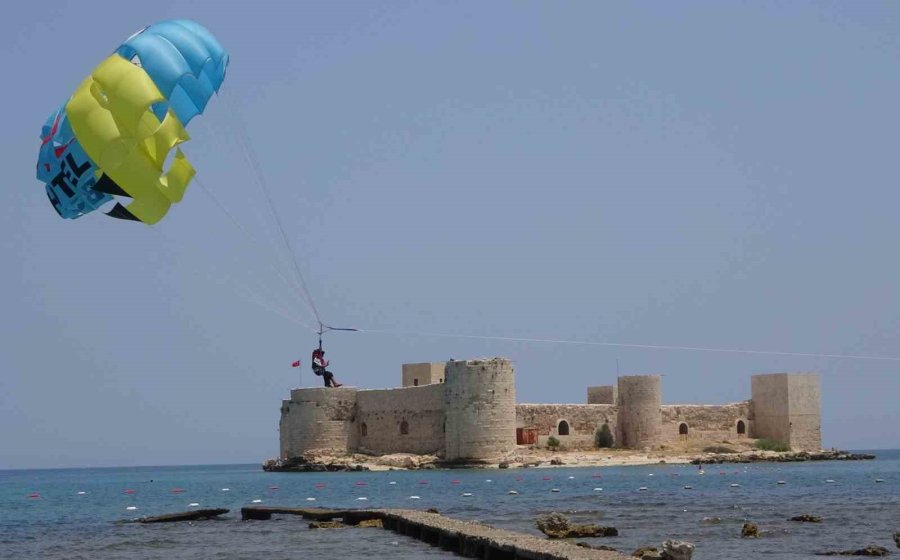 Bayram Tatiliyle Kızkalesi’nde Deniz Keyfi