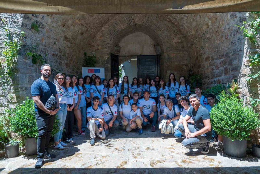 Antalya Genç İklim Liderleri’nden Kıyılar İçin Hareket