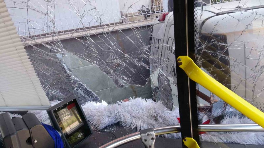 Irak’tan Tatile Gelen Aileye Kaza Şoku: 3 Yaralı