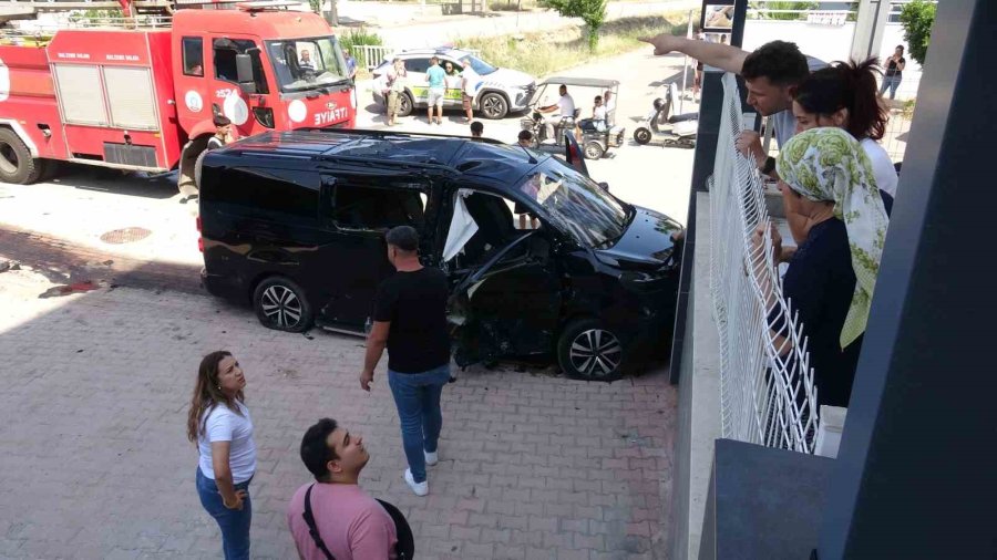 Irak’tan Tatile Gelen Aileye Kaza Şoku: 3 Yaralı