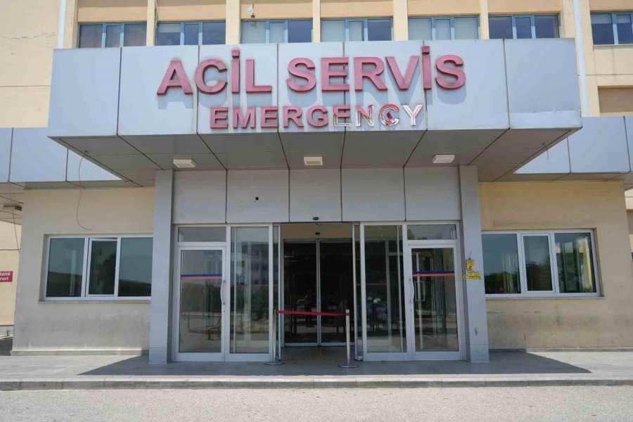 Görevli Hemşire Hastanenin Acil Servisindeki Yangında Verilen Mücadeleyi Anlattı