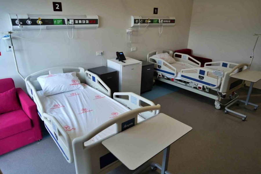 Dayanılmaz Ağrıları Dindiriyorlar Hastalar Taburcu Olmak İstemiyor