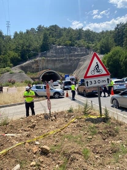 Antalya’da 2 Gencin Hayatını Kaybettiği Kazanın Görüntüleri Ortaya Çıktı