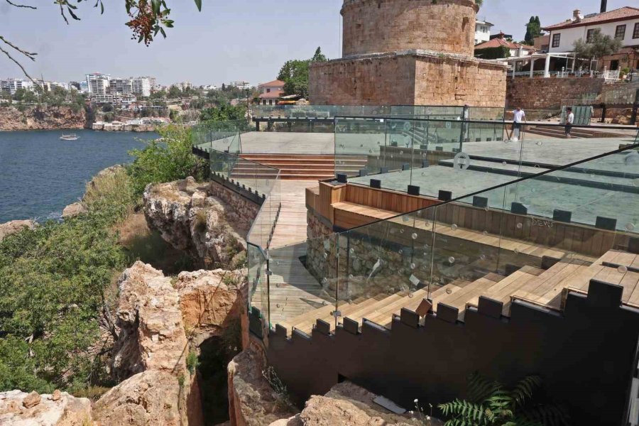 Hıdırlık Kulesi Seyir Terası Projesi Sona Yaklaştı