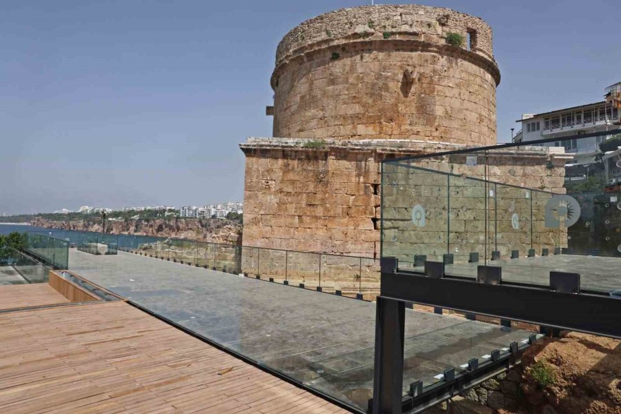 Hıdırlık Kulesi Seyir Terası Projesi Sona Yaklaştı