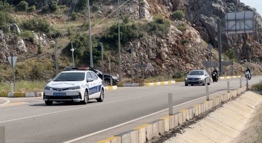 Tatilcilerin Dönüş Yolunda Trafik Yoğunluğu