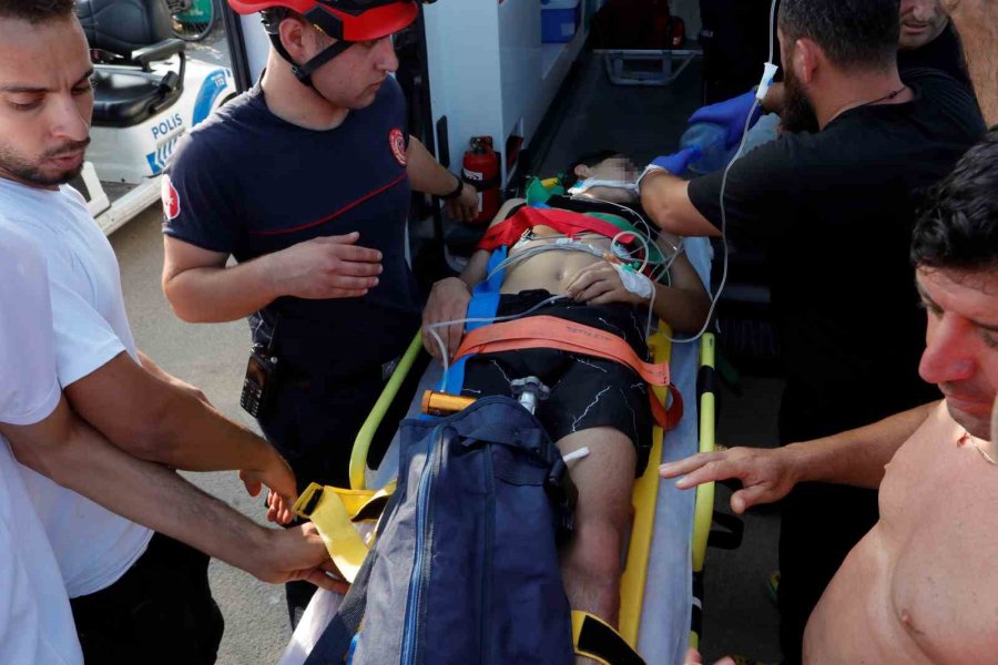 Falezlerden Ölümüne Atlayış Denemesi Hastanede Bitti, 18 Yaşındaki Genç Ağır Yaralandı