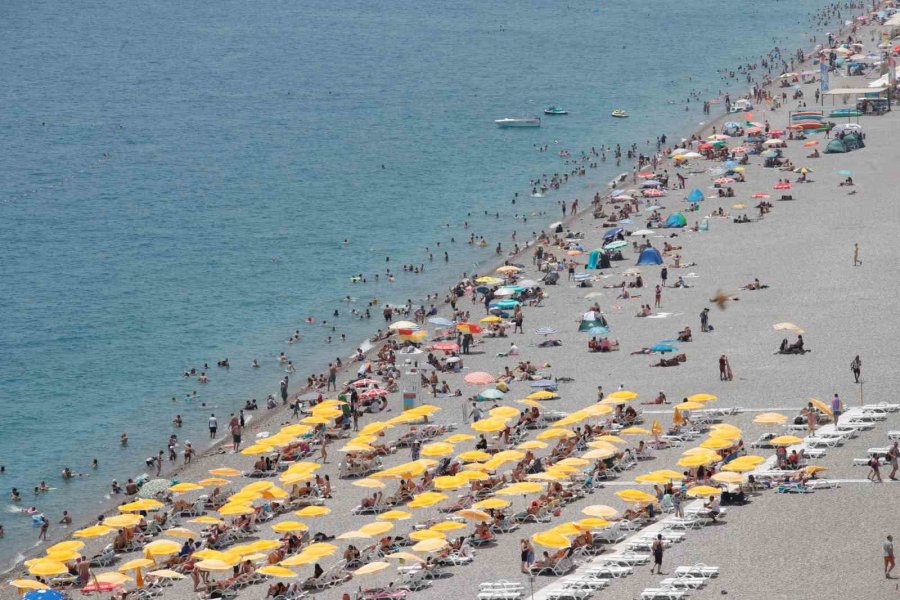 Antalya’da Bayramın Son Günü Sahiller Doldu