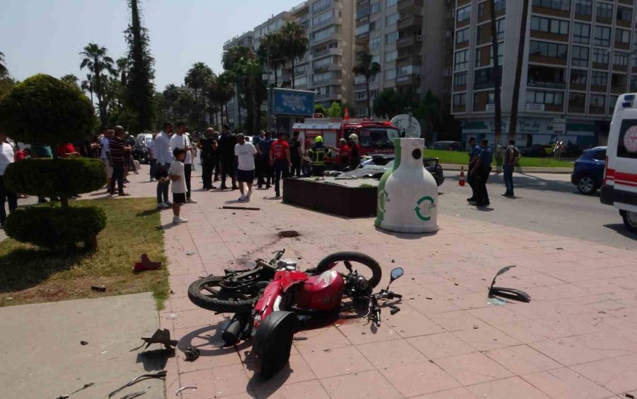 Otomobil Ve Motosikletler Çarpıştı: 1’i Ağır 3 Yaralı