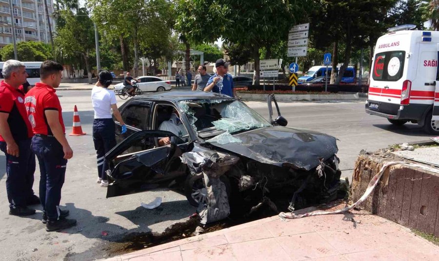 Otomobil Ve Motosikletler Çarpıştı: 1’i Ağır 3 Yaralı